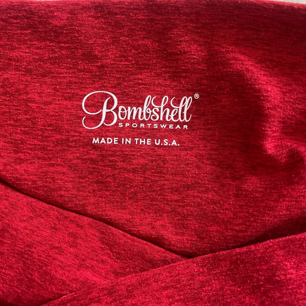 Bombshell Sportswear Red Contour V Waist Leggings with Side Pockets - Picture 10 of 10